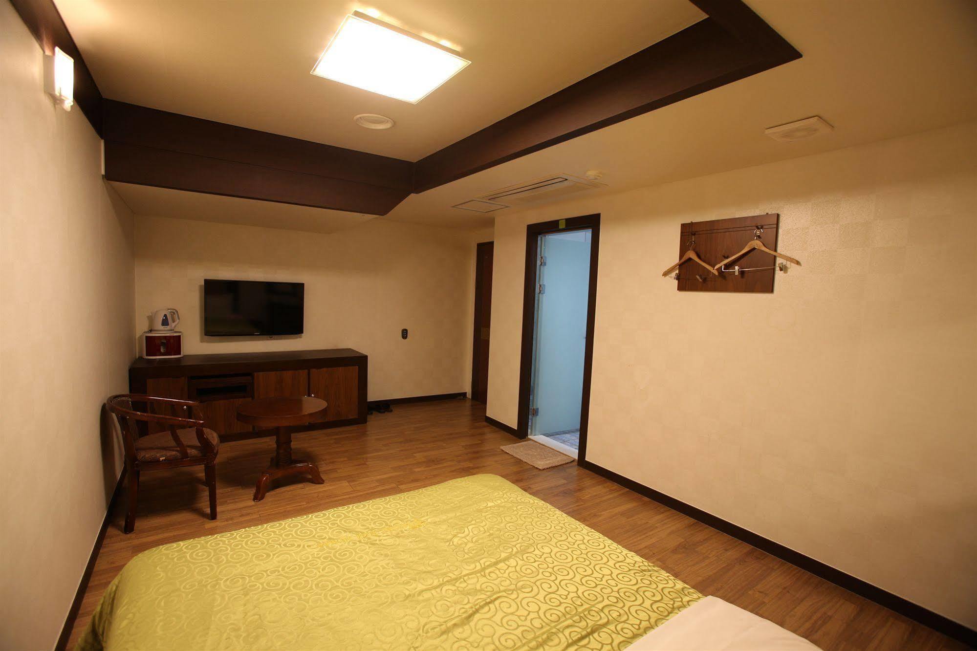 Hill House Seoul Myeongdong Hotel Ngoại thất bức ảnh