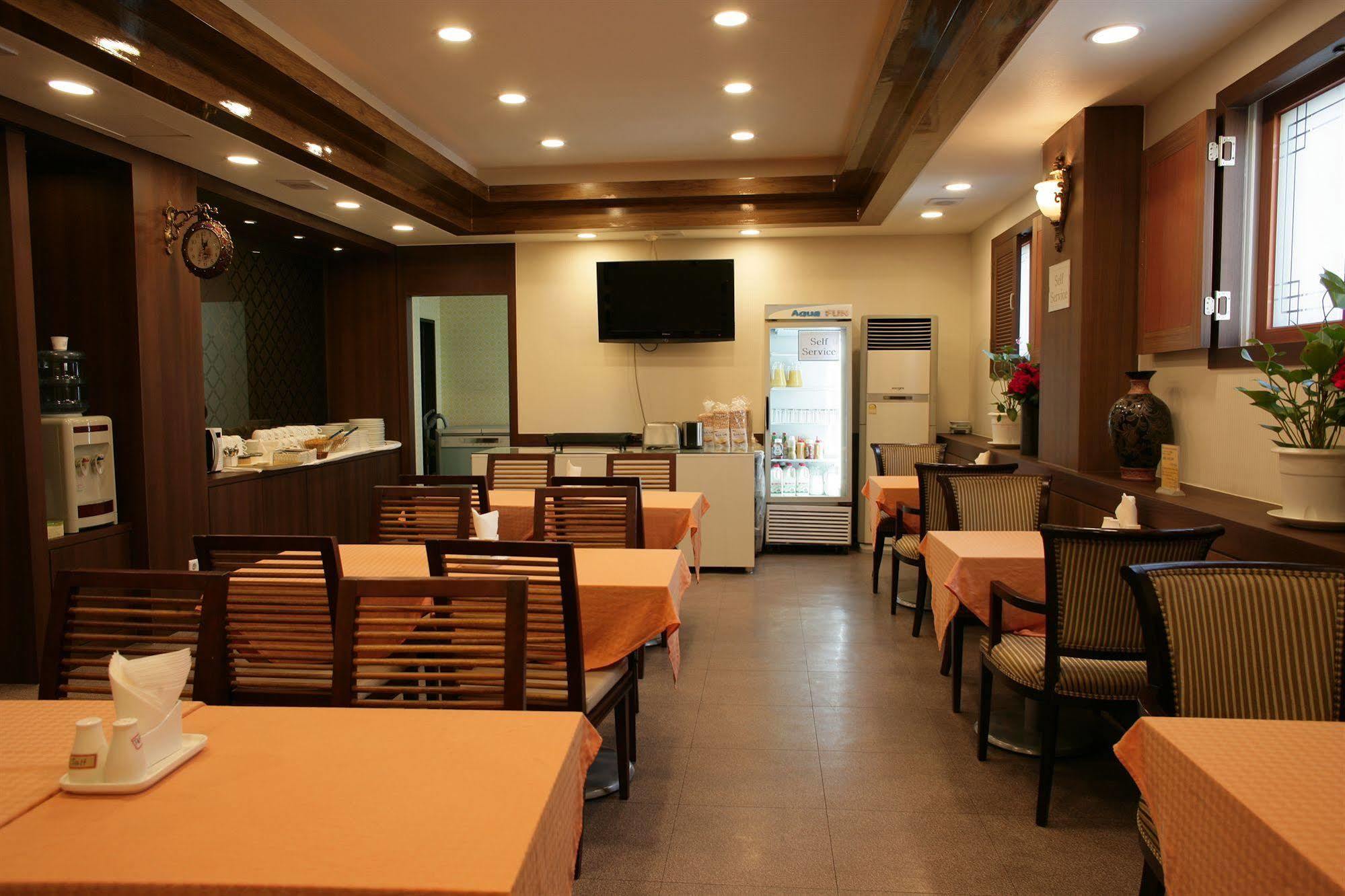 Hill House Seoul Myeongdong Hotel Ngoại thất bức ảnh