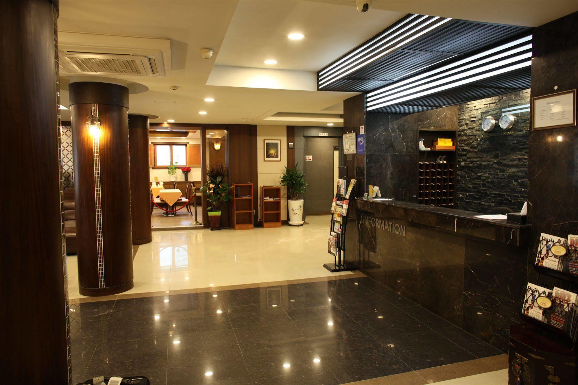 Hill House Seoul Myeongdong Hotel Ngoại thất bức ảnh